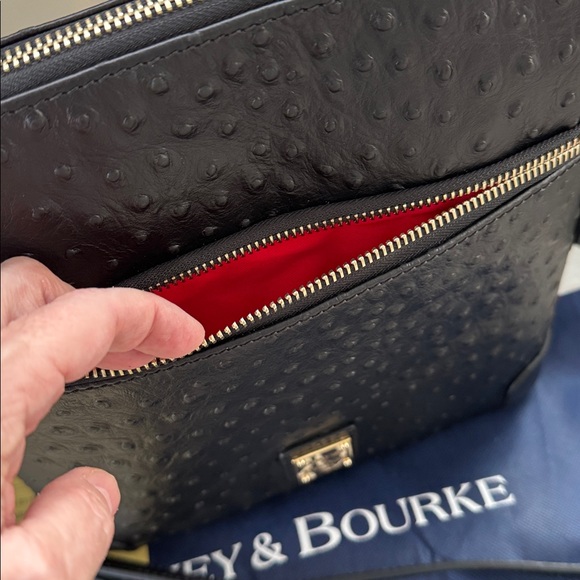 Dooney & Bourke Tassel Crossbody, Black Ostrich Textured Leather w/dust bag, NWT - Picture 3 of 13